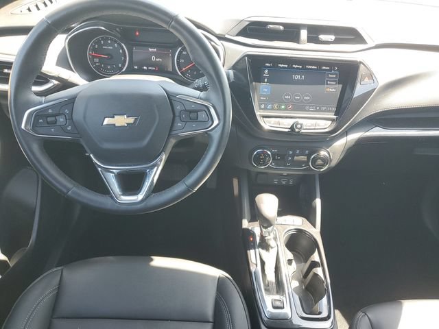 Certified 2023 Chevrolet TrailBlazer ACTIV w/ Technology Package FWD image 11