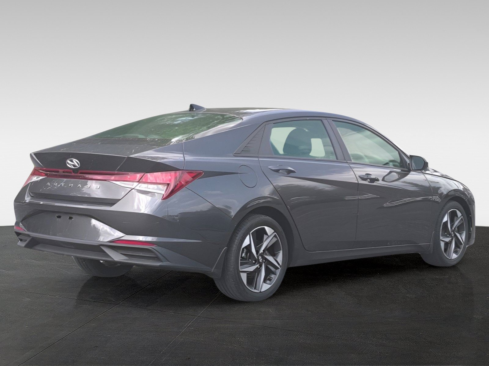 Used 2023 Hyundai Elantra SEL w/ Convenience Package FWD image 6