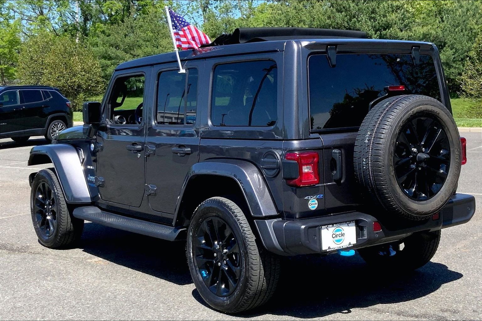 Certified 2022 Jeep Wrangler Unlimited Sahara w/ Cold Weather Group AWD/4WD image 8