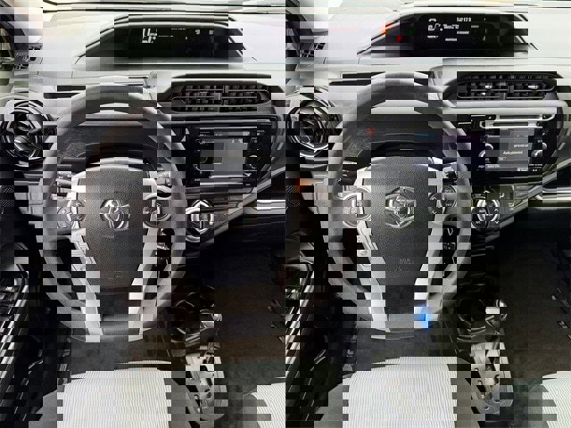 Used 2016 Toyota Prius C Four image 11