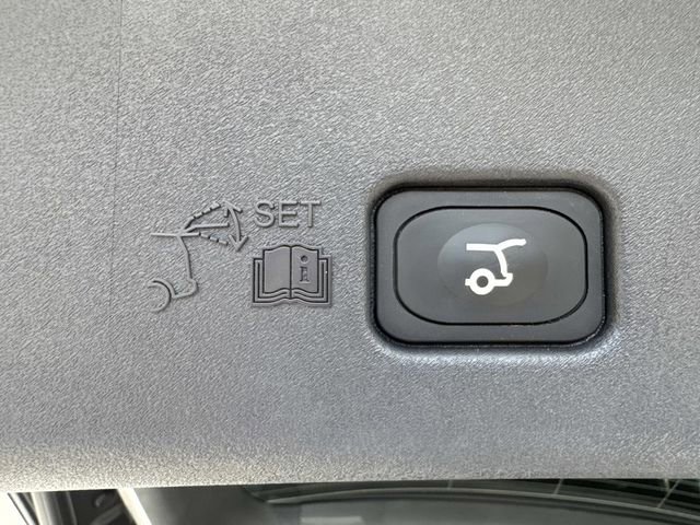 New 2026 Lincoln Nautilus Reserve AWD/4WD image 13