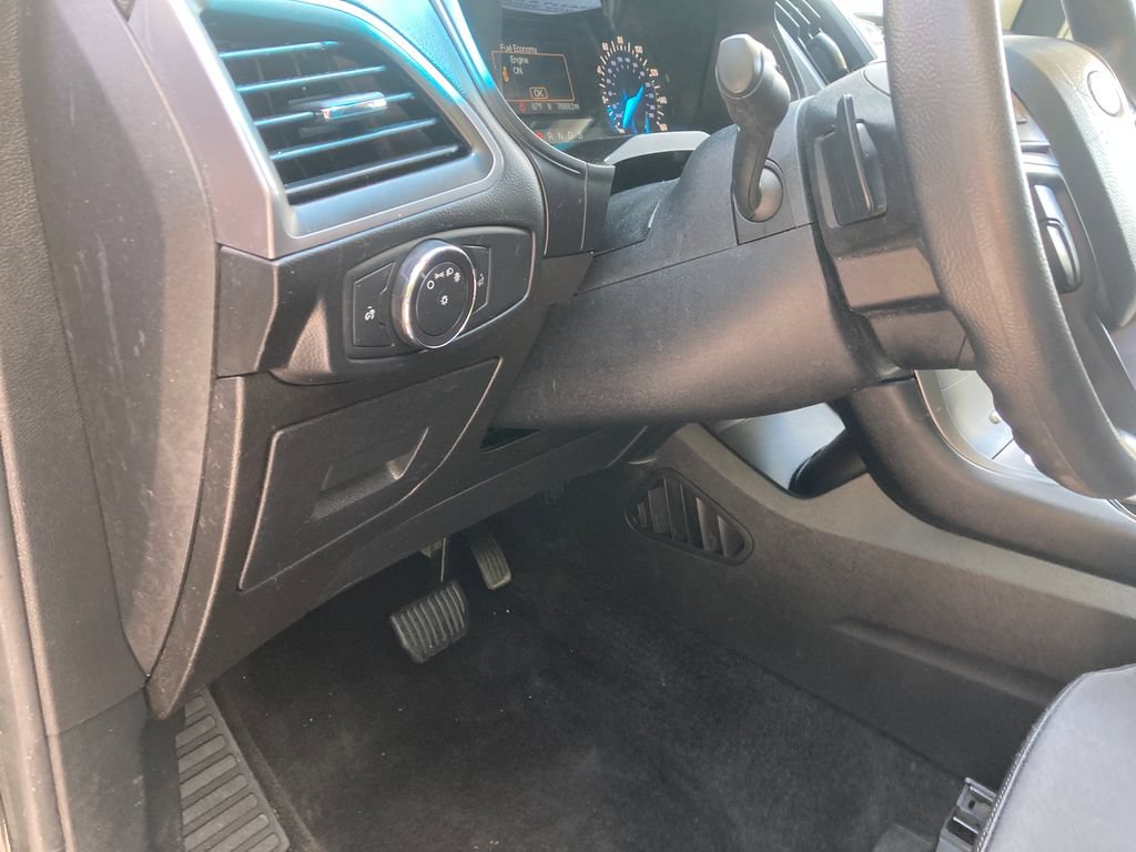 Used 2017 Ford Edge SE AWD/4WD image 17