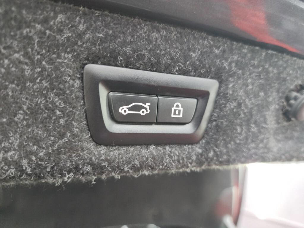 Used 2023 BMW 530e w/ M Sport Package image 35