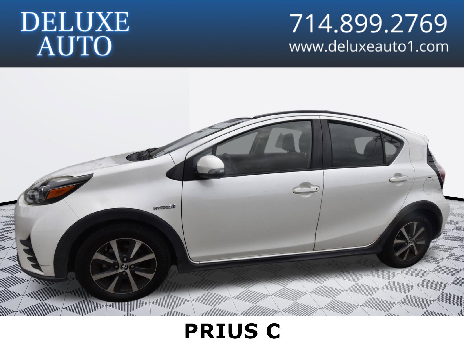 Used 2019 Toyota Prius C w/ Carpet Mat Package FWD image 1
