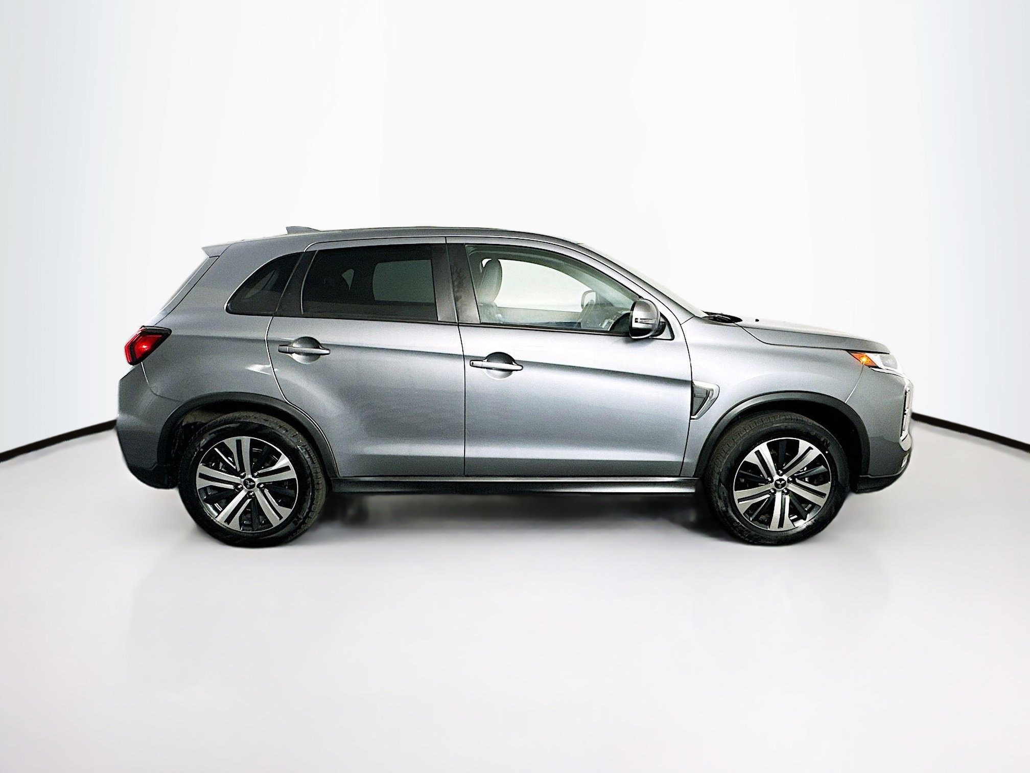 Used 2025 Mitsubishi Outlander Sport SE image 10