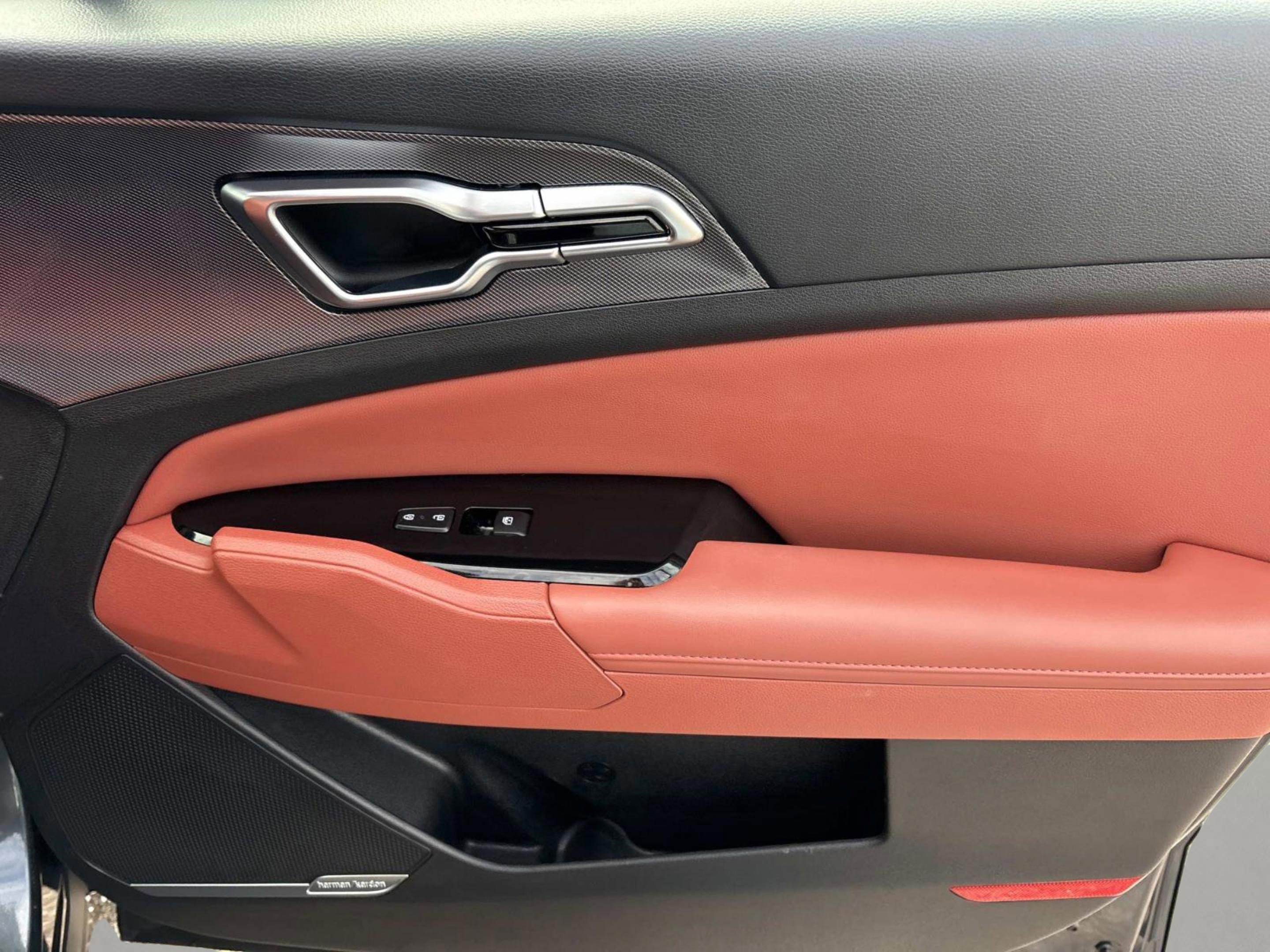 Used 2023 Kia Sportage SX image 20