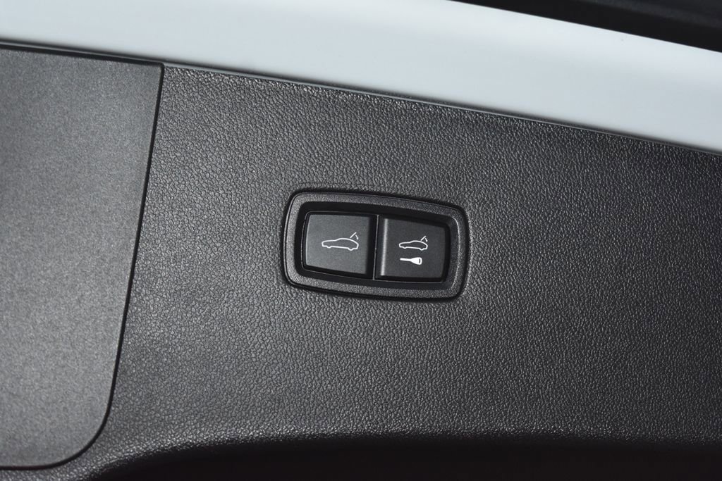 Certified 2024 Porsche Cayenne Turbo GT image 34