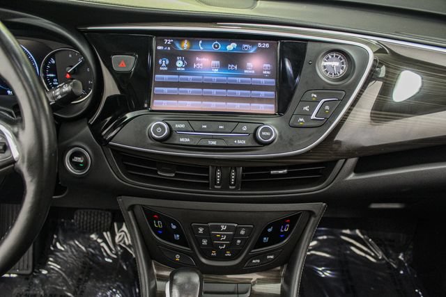 Used 2020 Buick Envision Premium w/ Driver Confidence Package AWD/4WD image 31