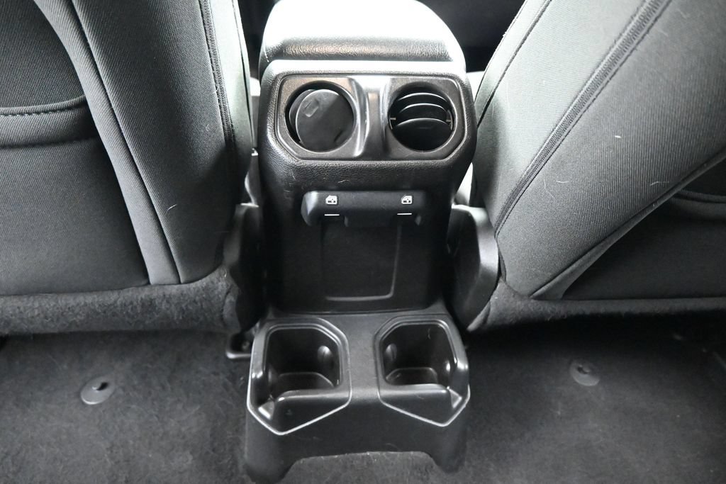 Used 2021 Jeep Wrangler Unlimited Sport AWD/4WD image 35