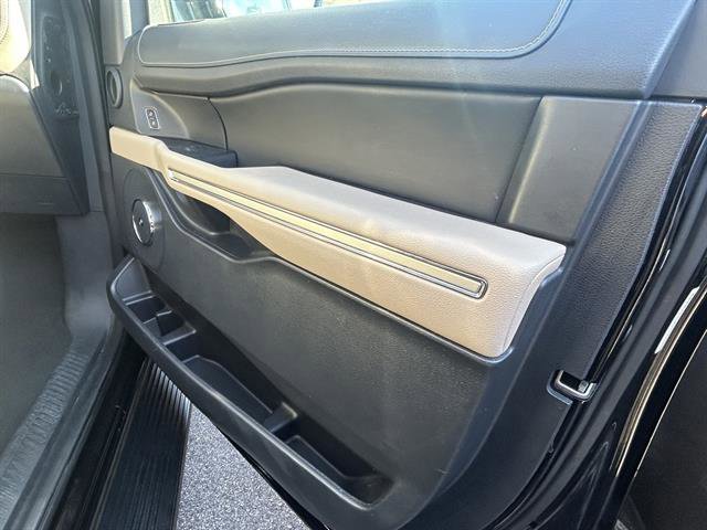 Used 2024 Ford Expedition Limited image 24