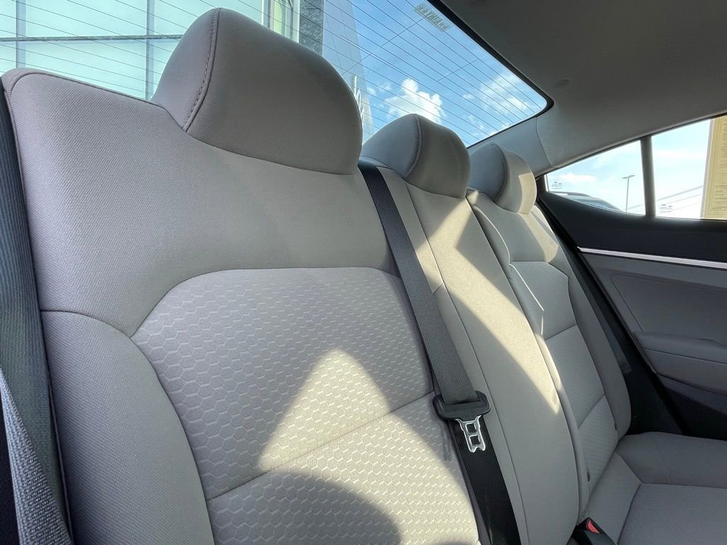 Used 2019 Hyundai Elantra SE image 26