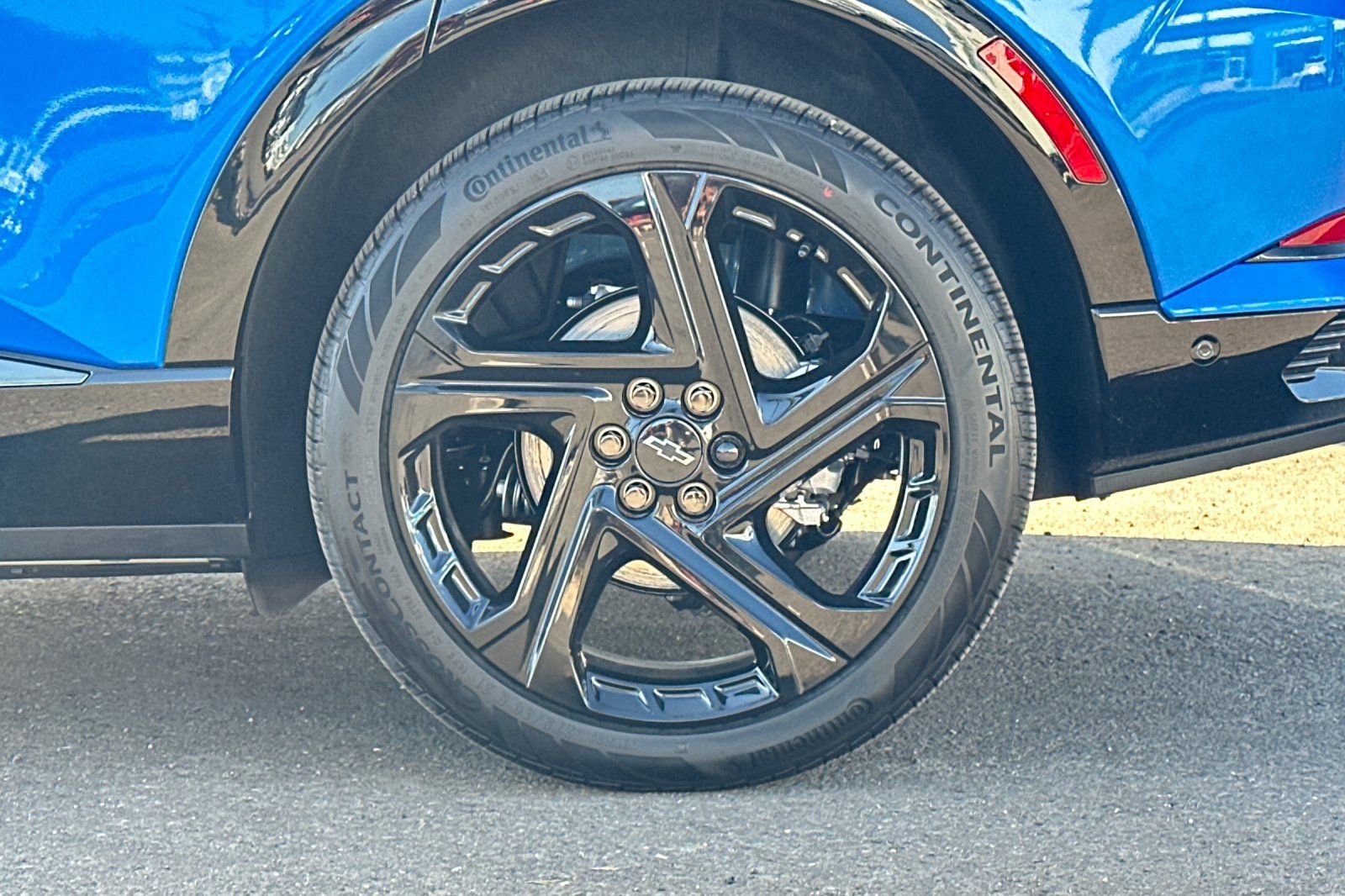 New 2025 Chevrolet Equinox EV RS w/ Active Safety Package 3 AWD/4WD image 25