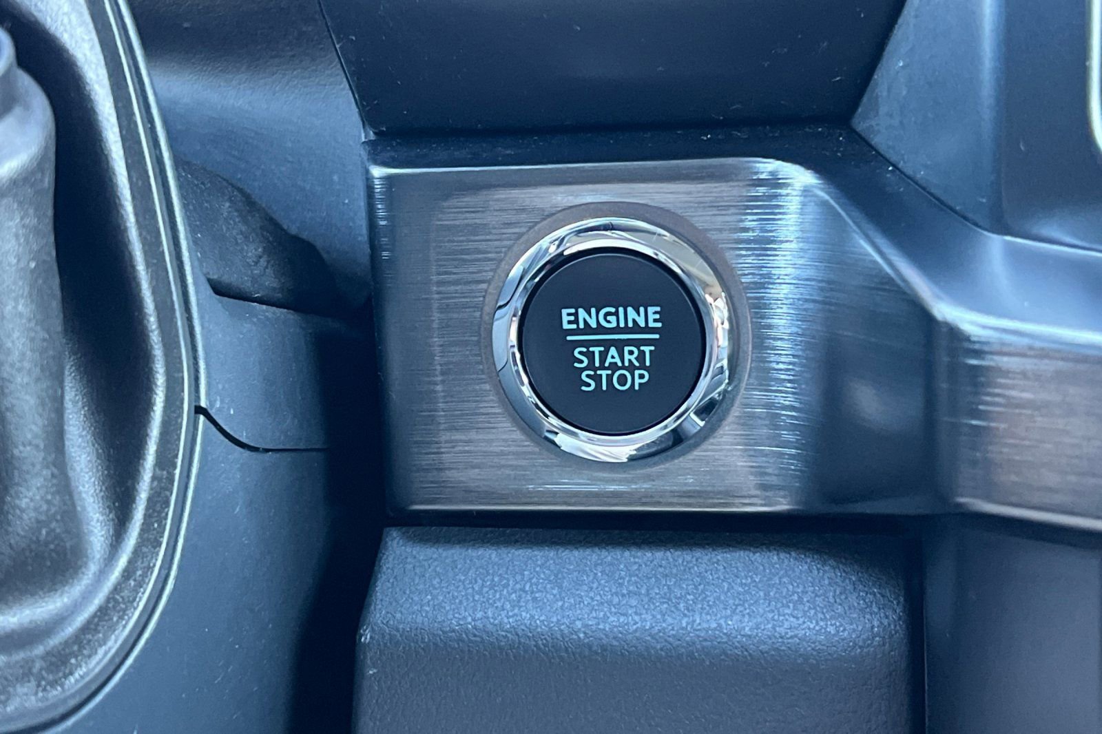 Used 2023 Ford F250 Lariat w/ FX4 Off-Road Package image 27