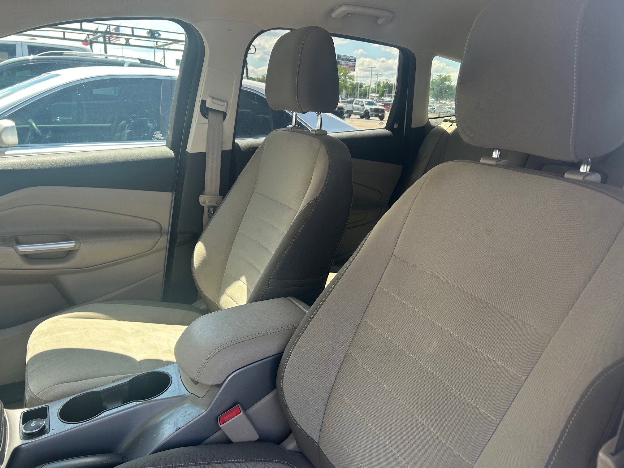 Used 2016 Ford Escape SE FWD image 6