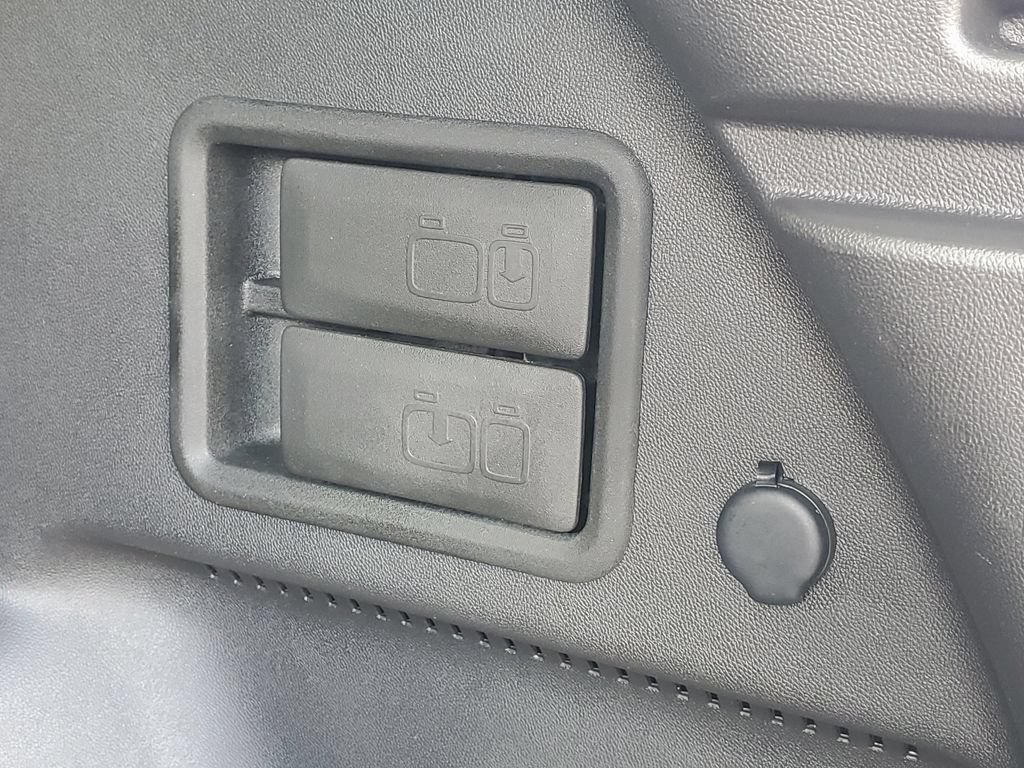 Used 2024 Chevrolet Equinox LT w/ LPO, Floor Liner Package AWD/4WD image 8