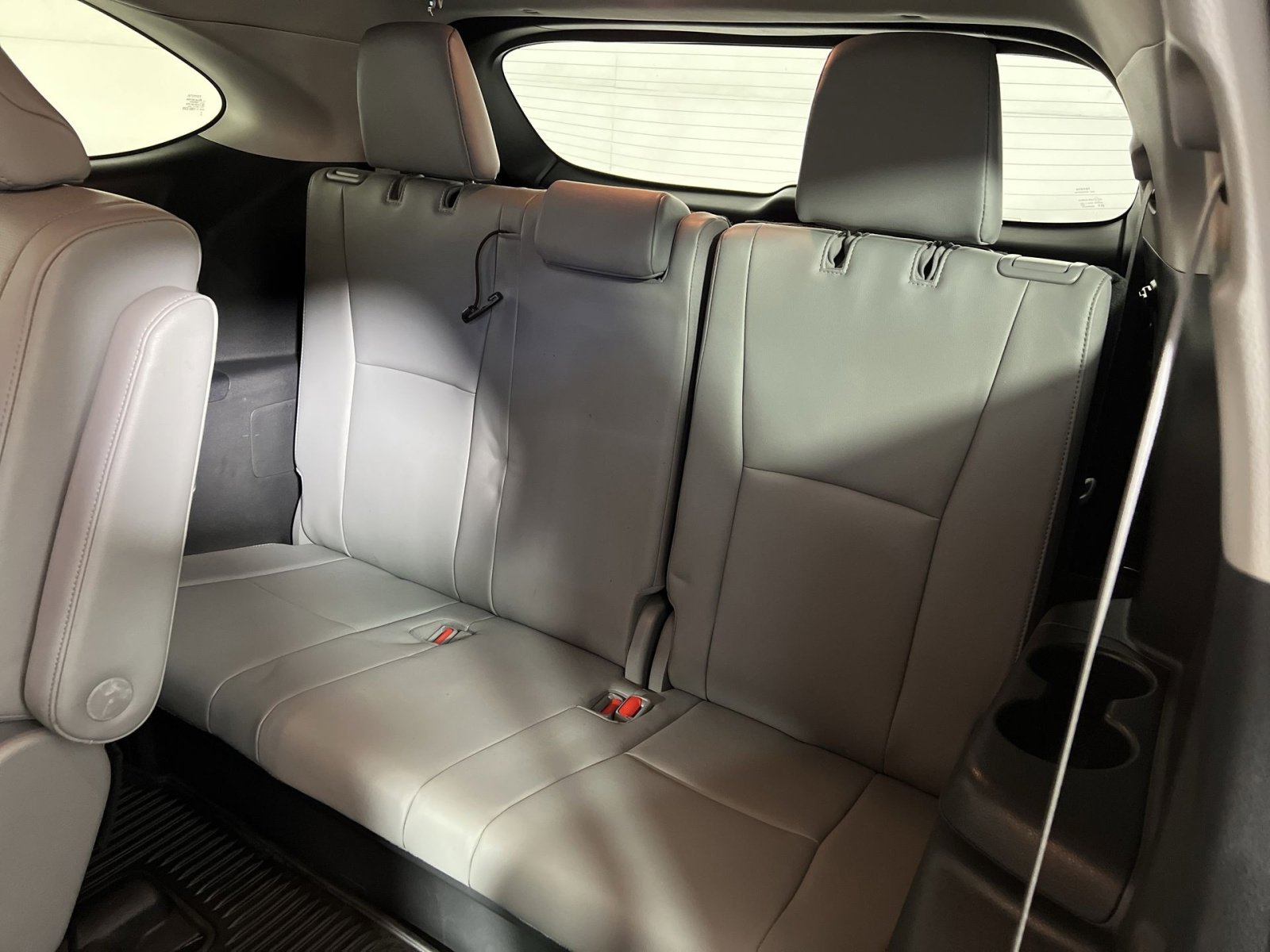 Used 2020 Toyota Highlander Limited image 26