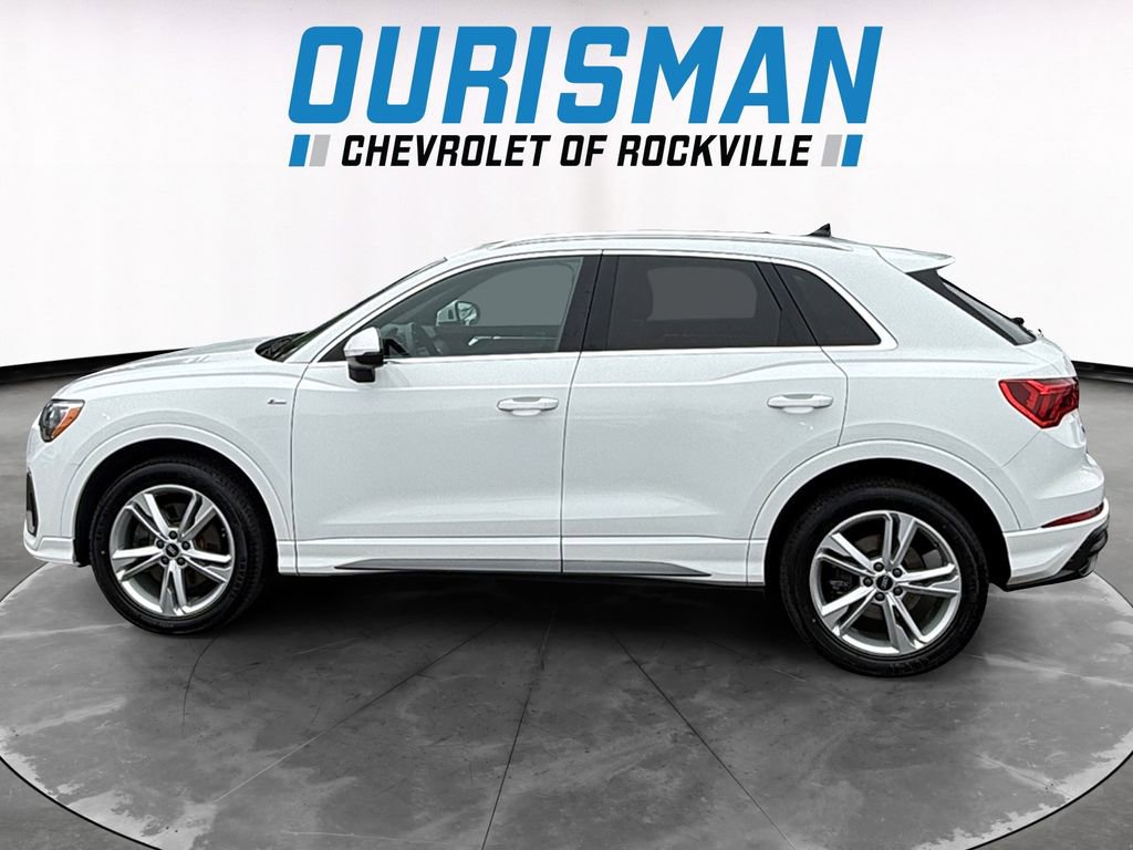 Used 2022 Audi Q3 2.0T Premium w/ Convenience Package AWD/4WD image 3