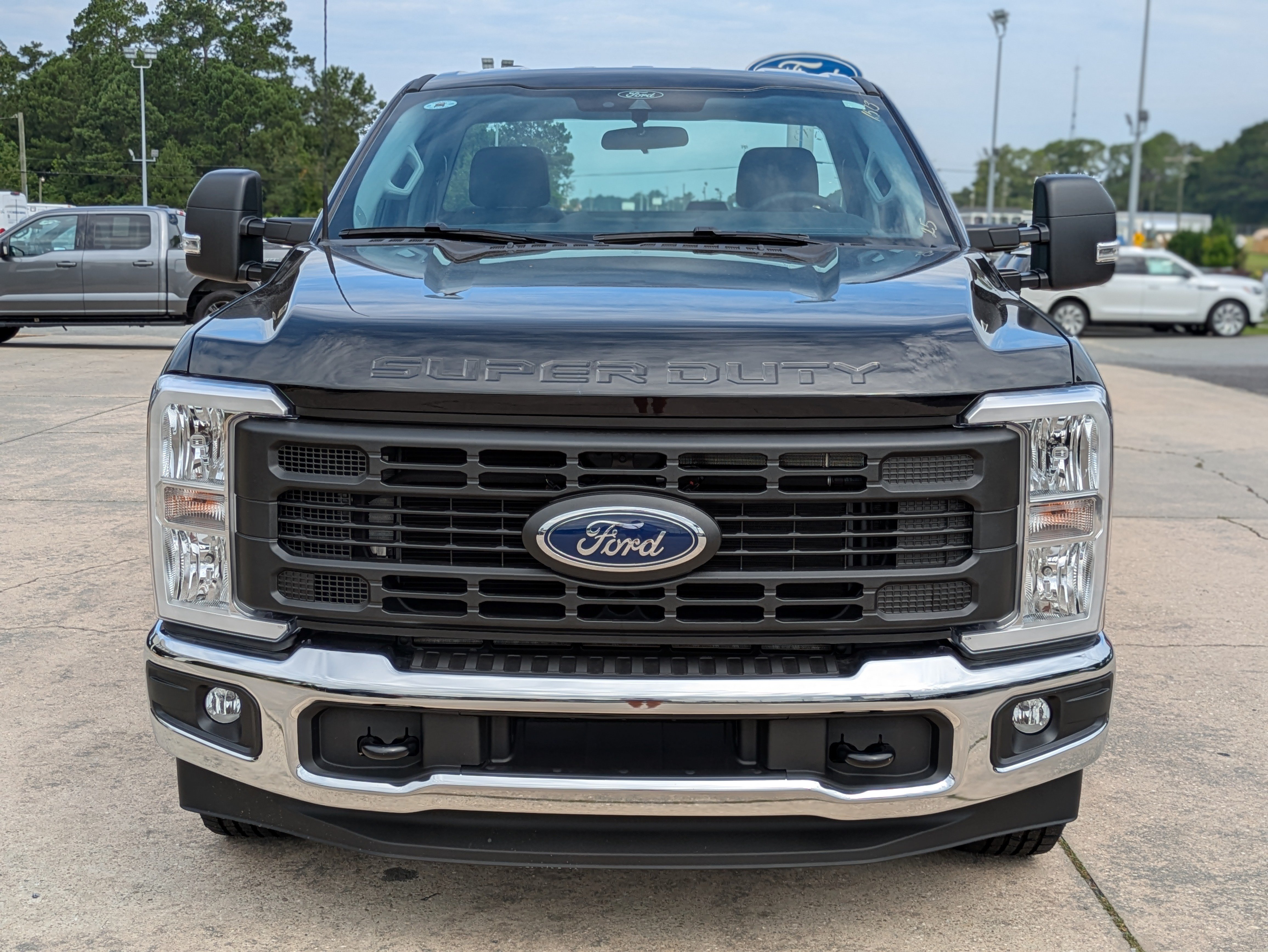 Used 2025 Ford F250 XL w/ XL Chrome Package RWD image 3