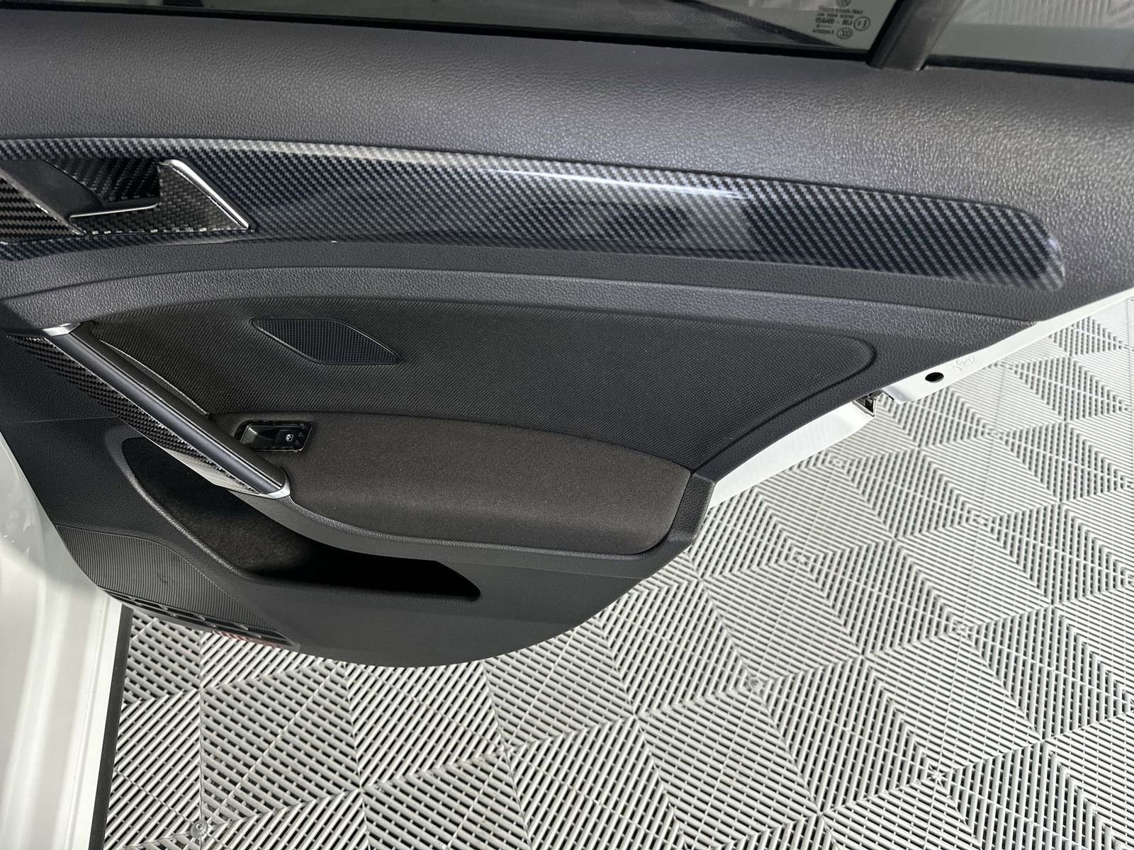 Used 2020 Volkswagen GTI S image 32