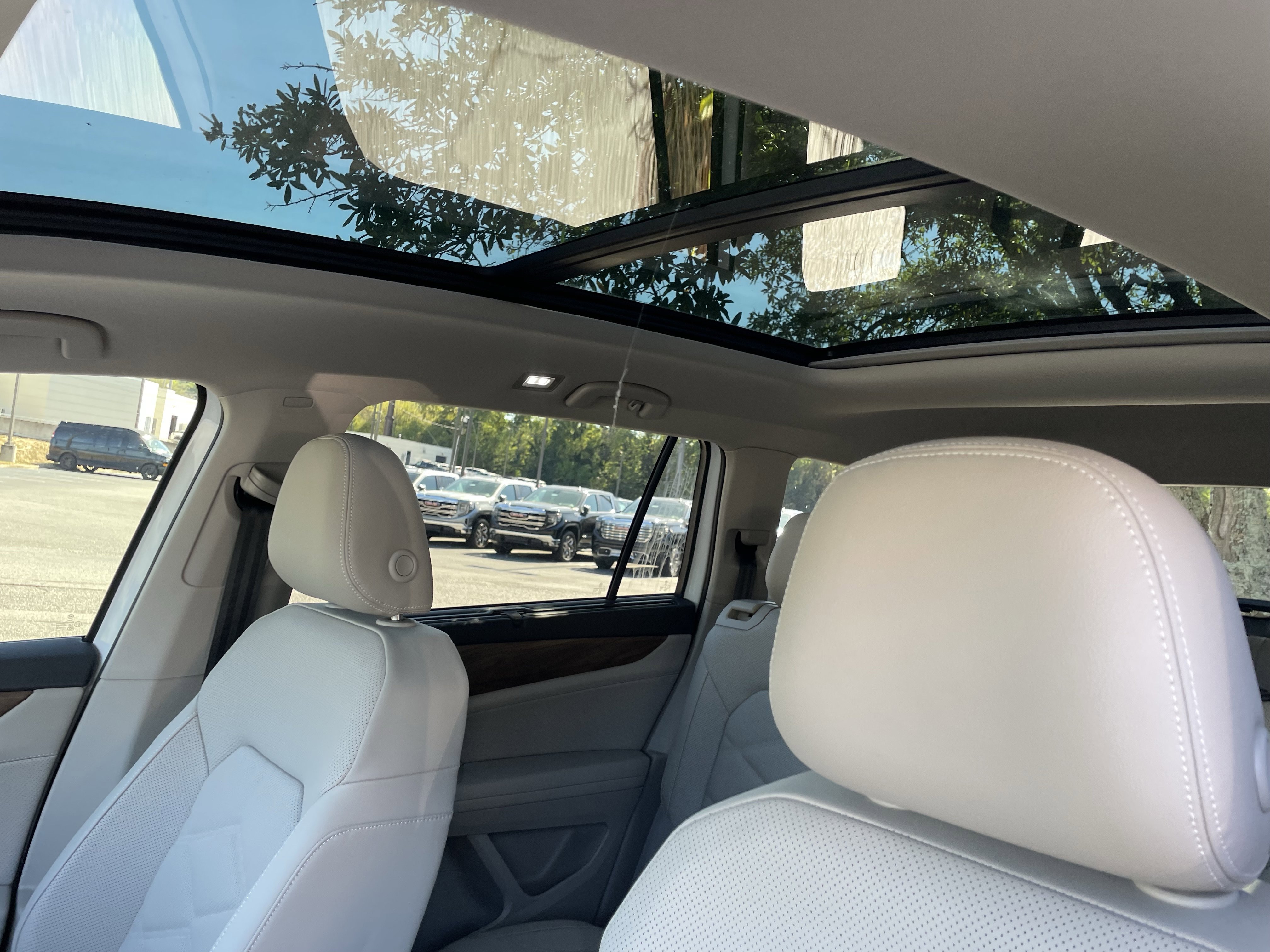 New 2026 Volkswagen Atlas SE image 16