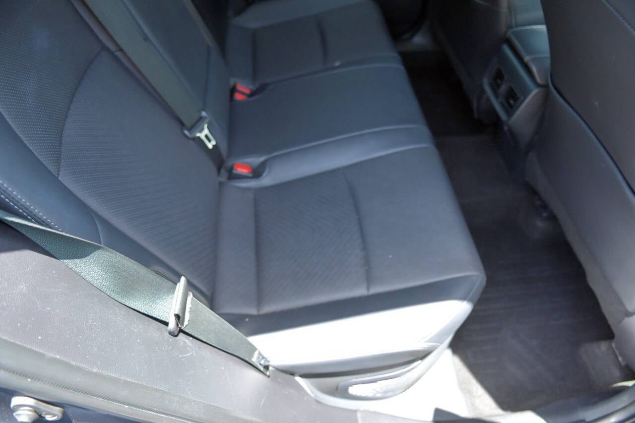 Used 2021 Toyota Venza XLE w/ Softex Package image 35