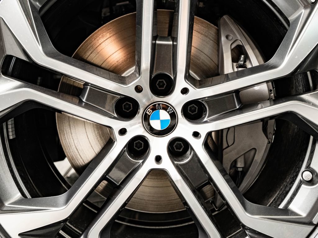 New 2026 BMW X5 xDrive50e AWD/4WD image 8
