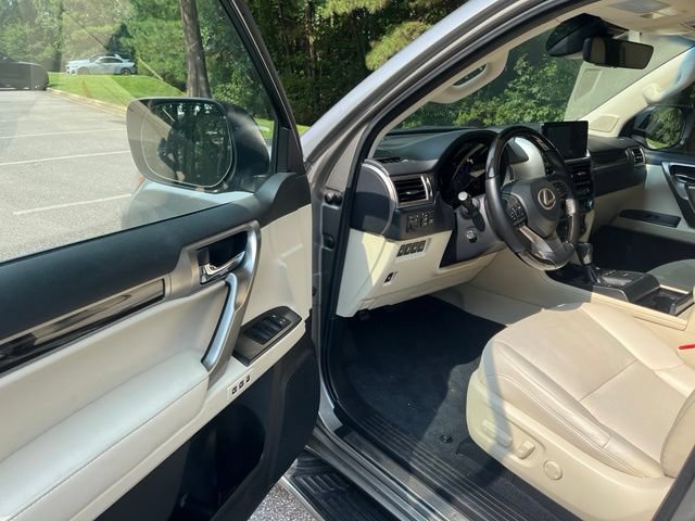 Used 2023 Lexus GX 460 Premium w/ Premium Plus Package AWD/4WD image 4