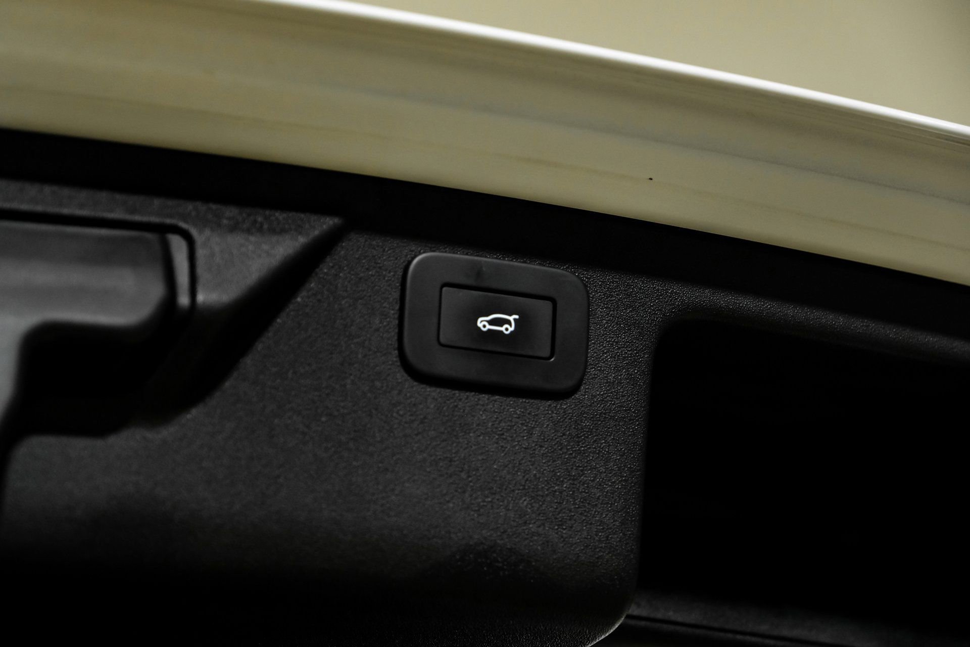 Used 2023 Land Rover Discovery Sport S R-Dynamic image 57