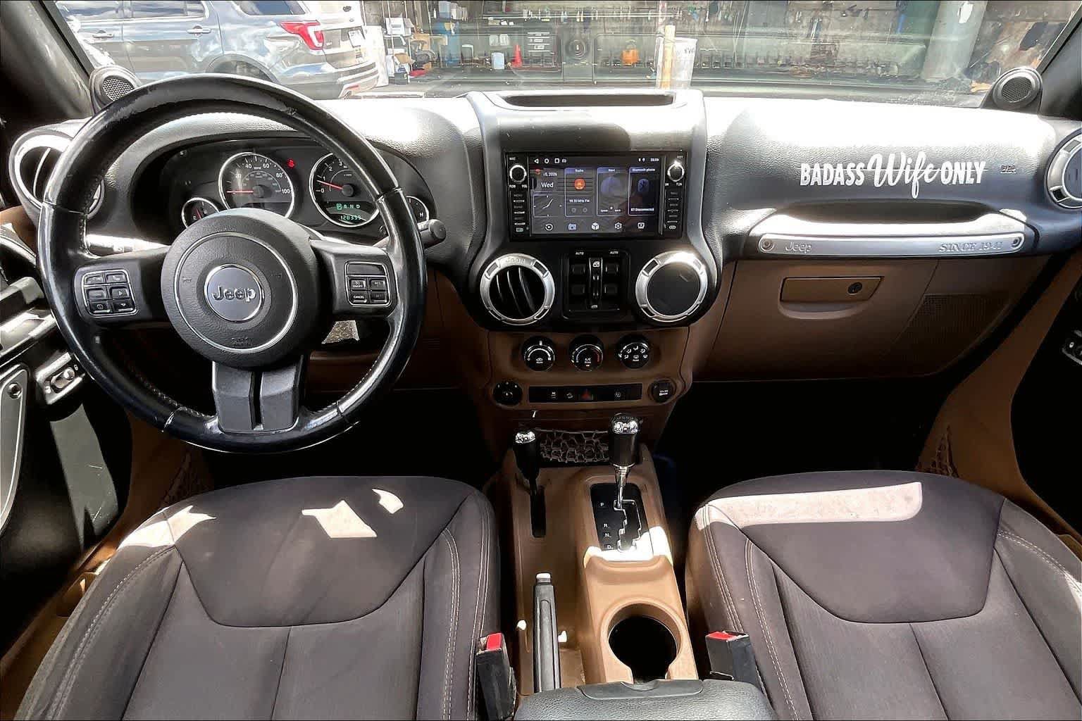Used 2013 Jeep Wrangler Unlimited Sahara w/ Connectivity Group AWD/4WD image 10