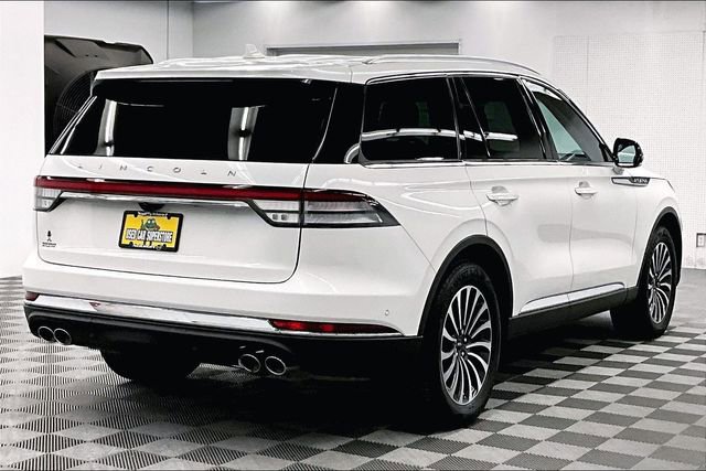 Used 2023 Lincoln Aviator Reserve w/ Elements Package Plus image 12