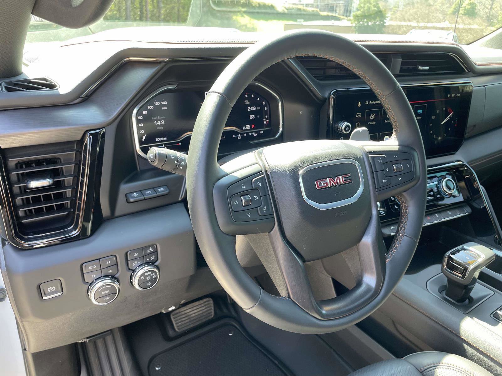 Used 2025 GMC Sierra 1500 AT4 w/ AT4 Premium Package image 8