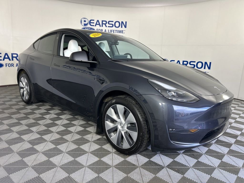 Used 2024 Tesla Model Y Long Range image 4