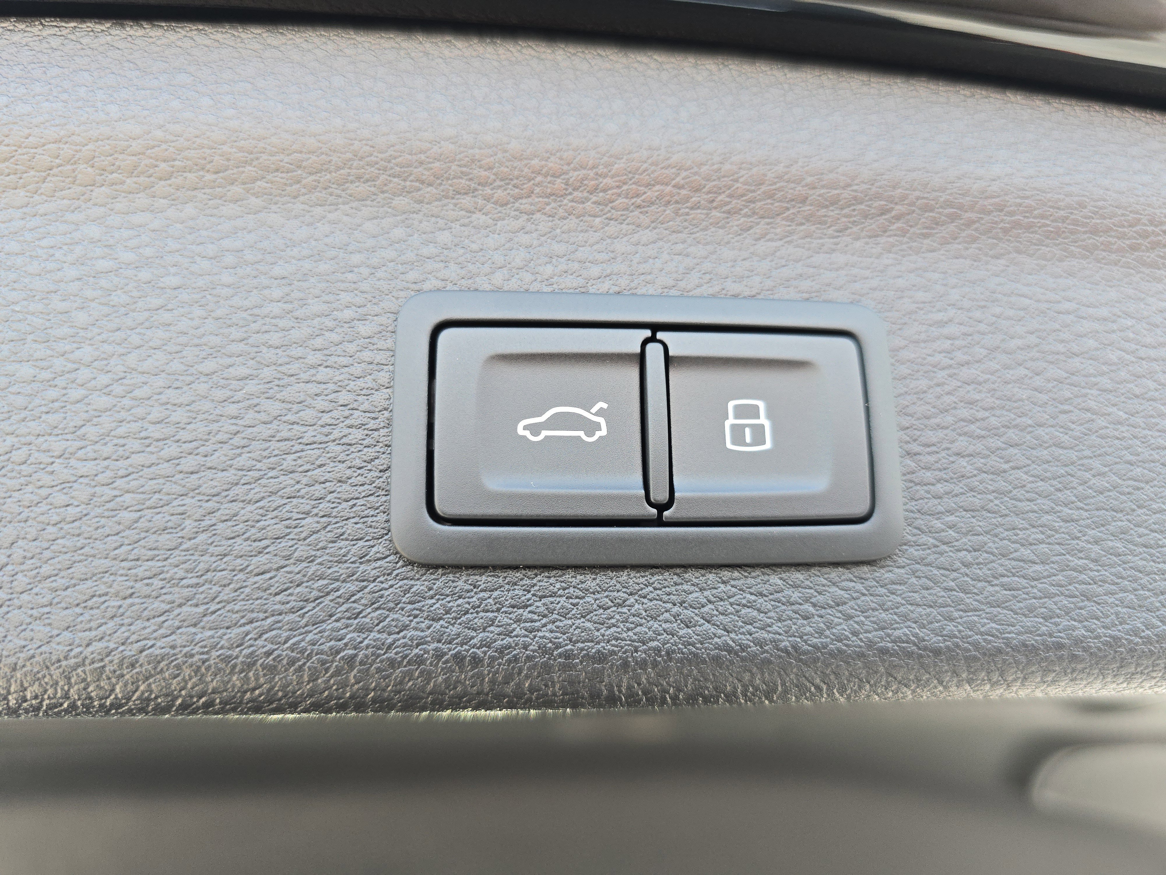 New 2025 Audi Q3 2.0T Premium image 19