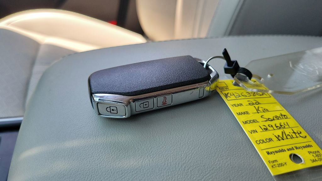 Used 2022 Kia Sorento S w/ Panoramic Sunroof Package FWD image 24