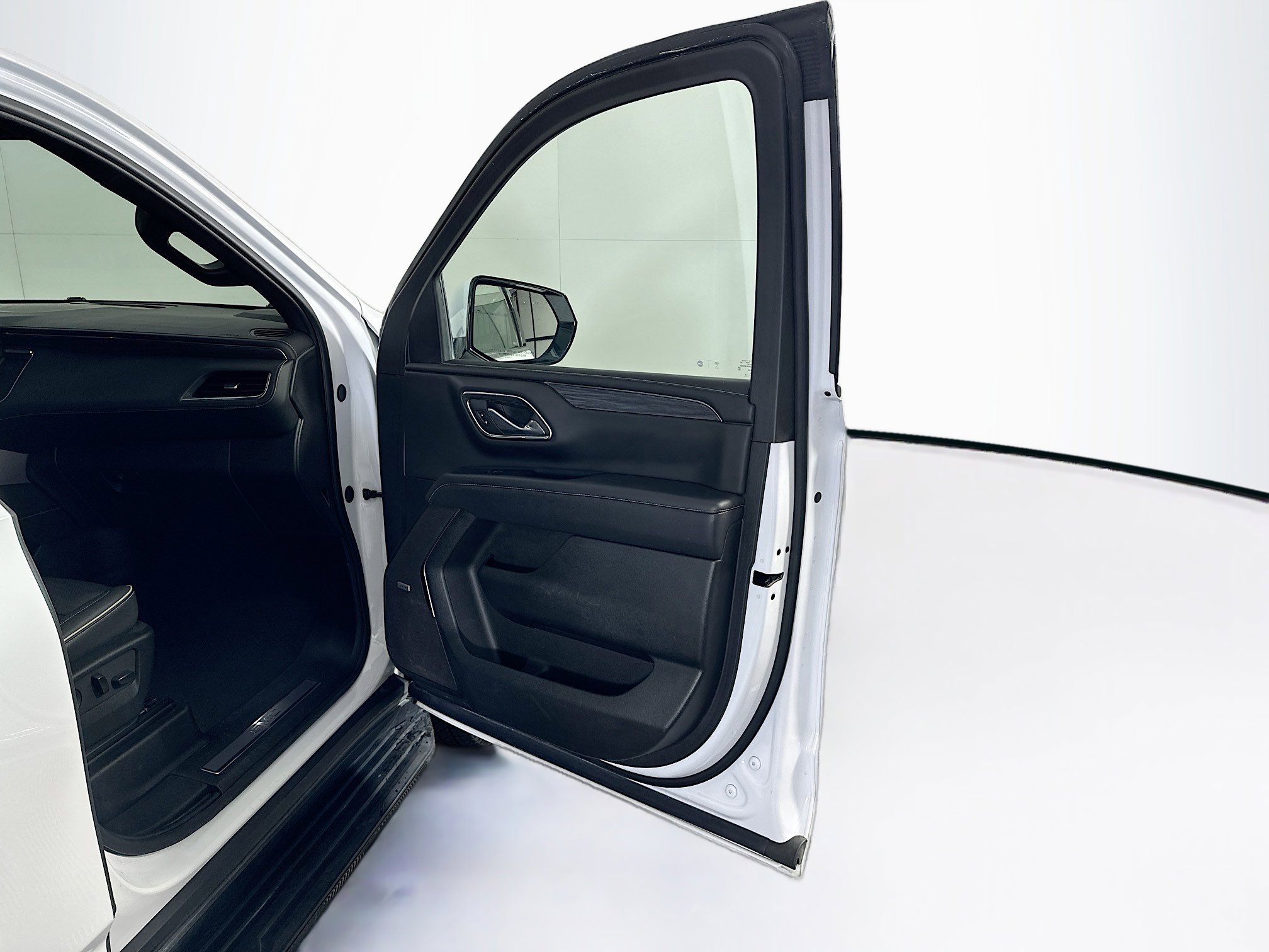 Used 2024 GMC Yukon SLT image 34