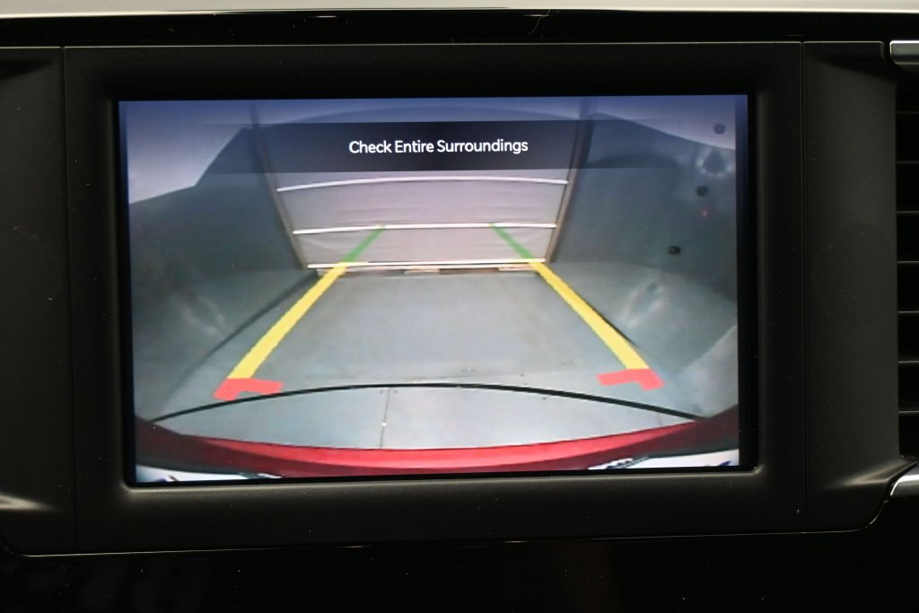 Used 2023 Chrysler Voyager LX FWD image 23
