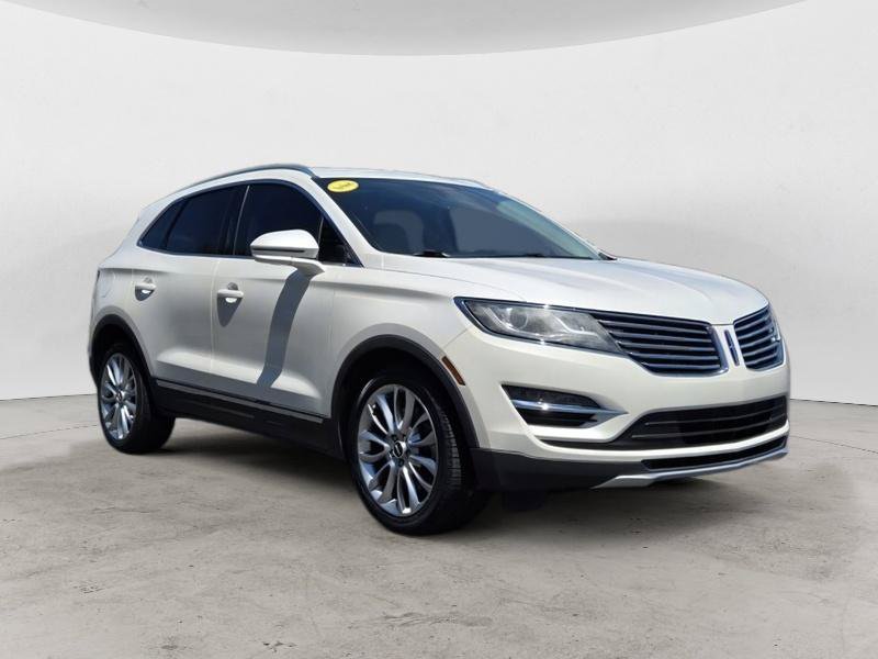 Used 2017 Lincoln MKC Reserve FWD image 1