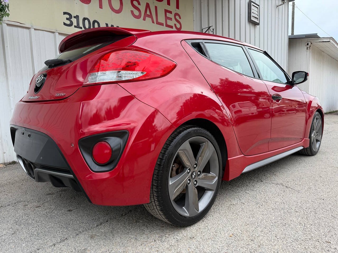 Used 2015 Hyundai Veloster Turbo w/ Option Group 04 FWD image 4