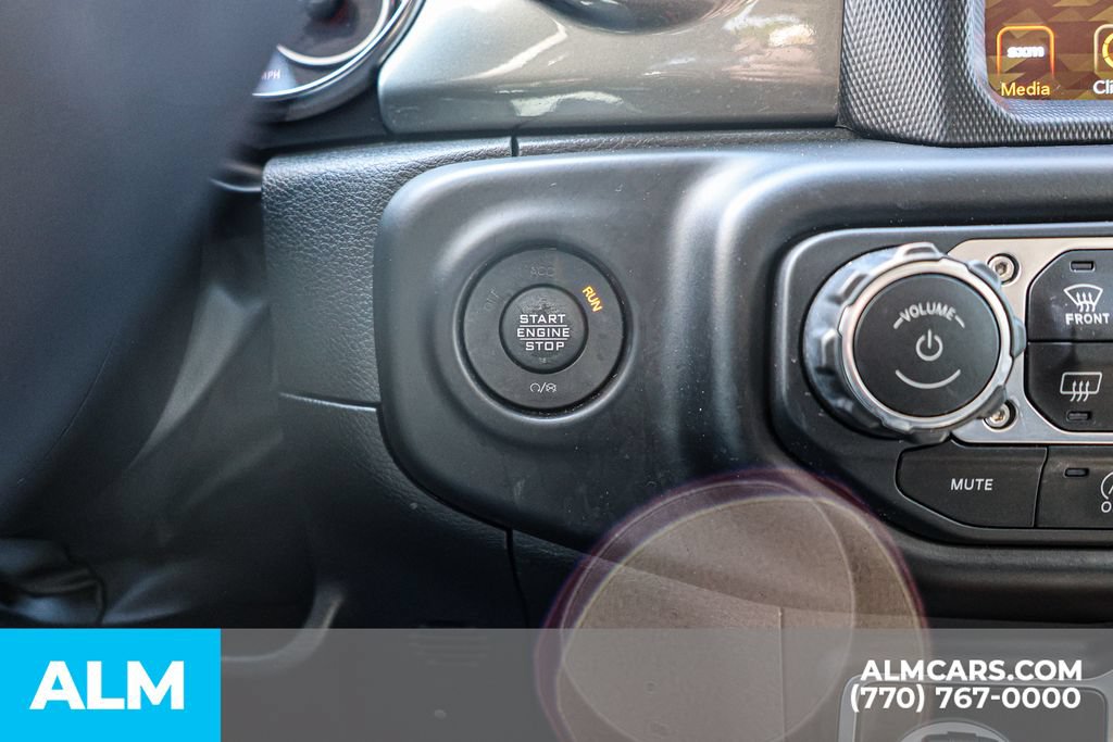 Used 2023 Jeep Wrangler Unlimited Sahara w/ Cold Weather Group AWD/4WD image 43