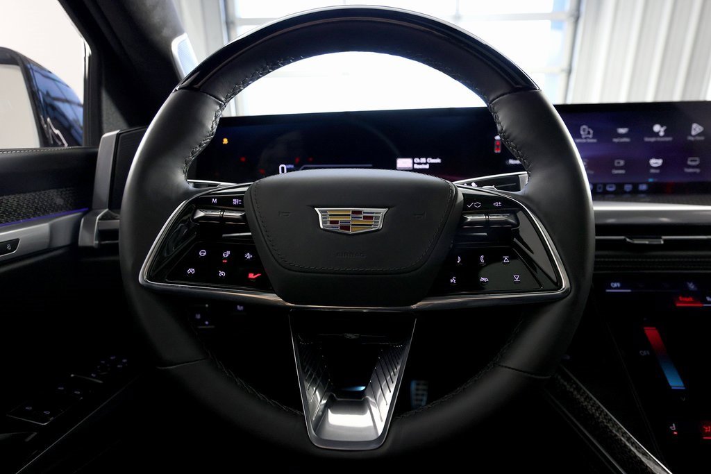 Used 2025 Cadillac Escalade V w/ LPO, ONYX Package image 23