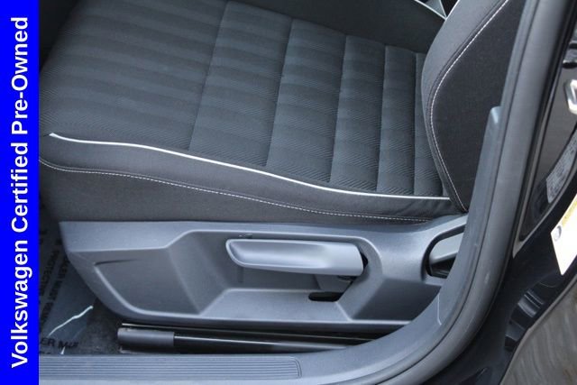 Used 2024 Volkswagen Jetta Sport image 14