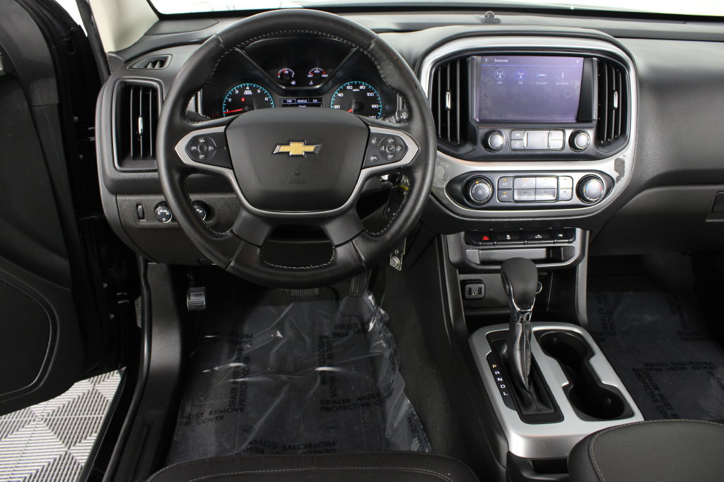 Used 2022 Chevrolet Colorado LT AWD/4WD image 10