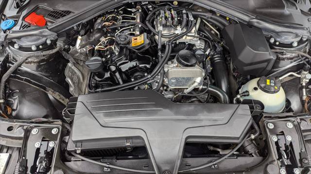 Used 2018 BMW 320i Sedan RWD image 31