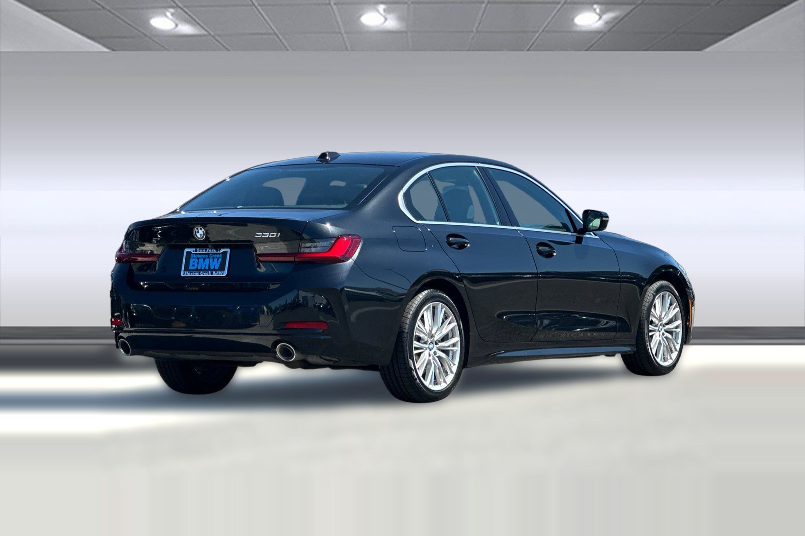 Certified 2024 BMW 330i Sedan w/ Convenience Package RWD image 9