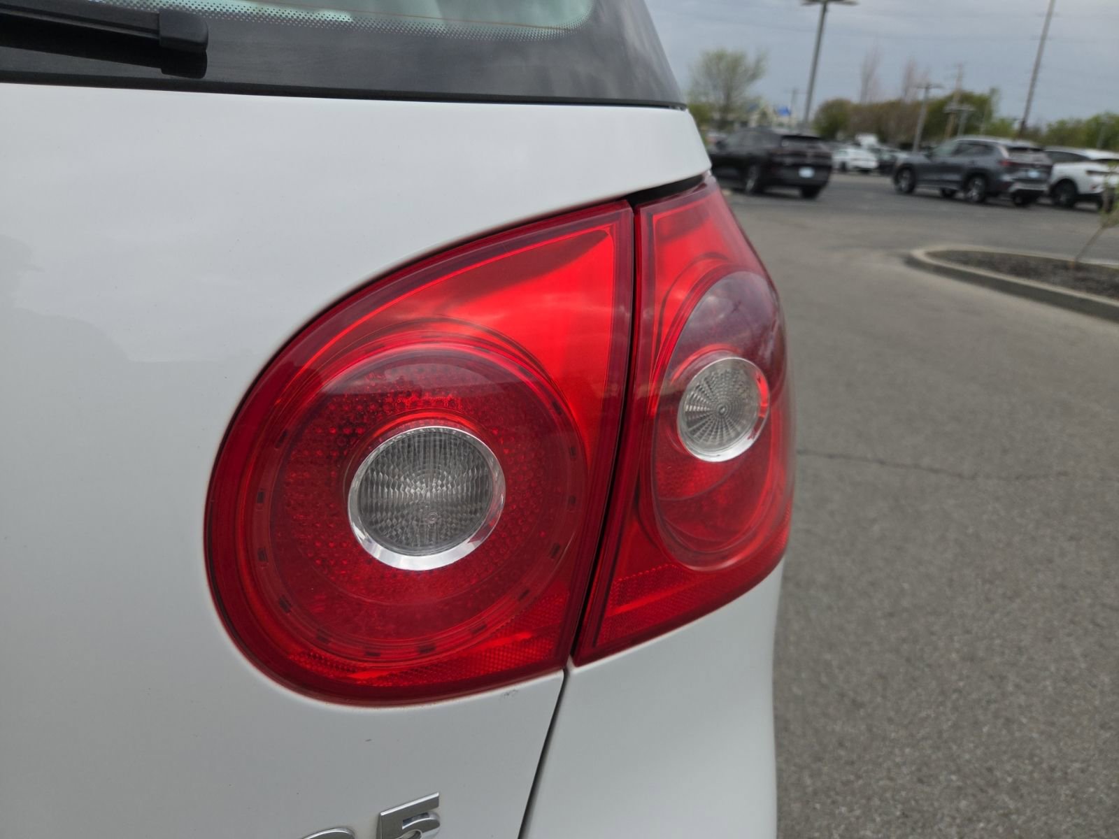 Used 2009 Volkswagen Rabbit S image 8