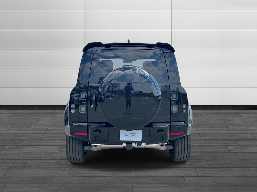 New 2026 Land Rover Defender 110 X-Dynamic SE AWD/4WD image 4