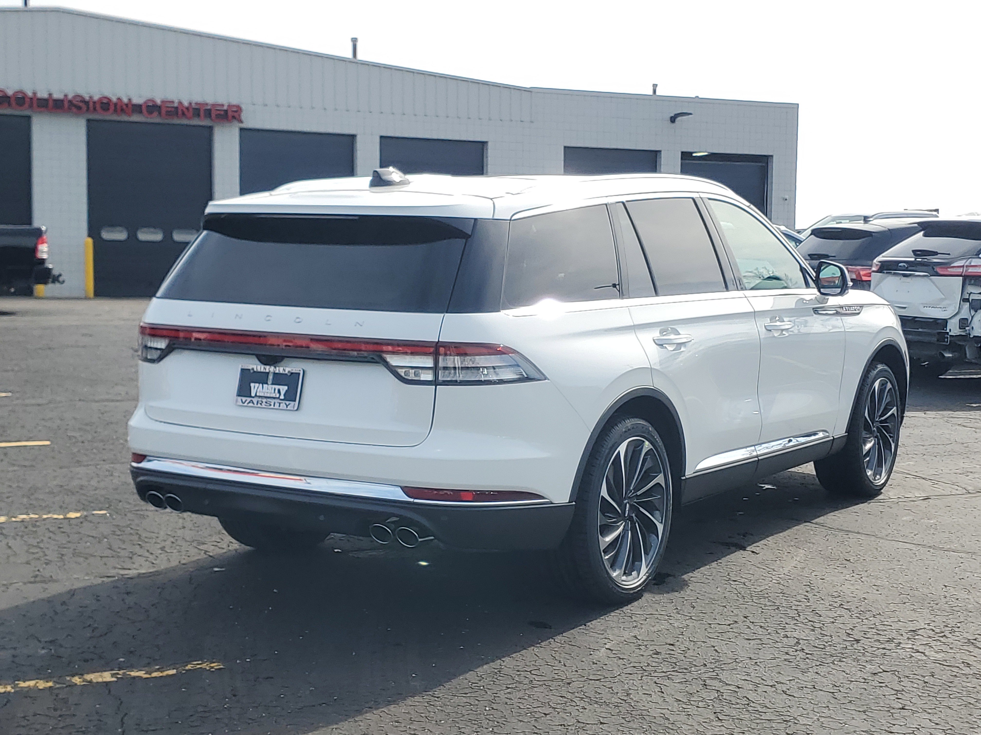 New 2026 Lincoln Aviator Reserve image 4