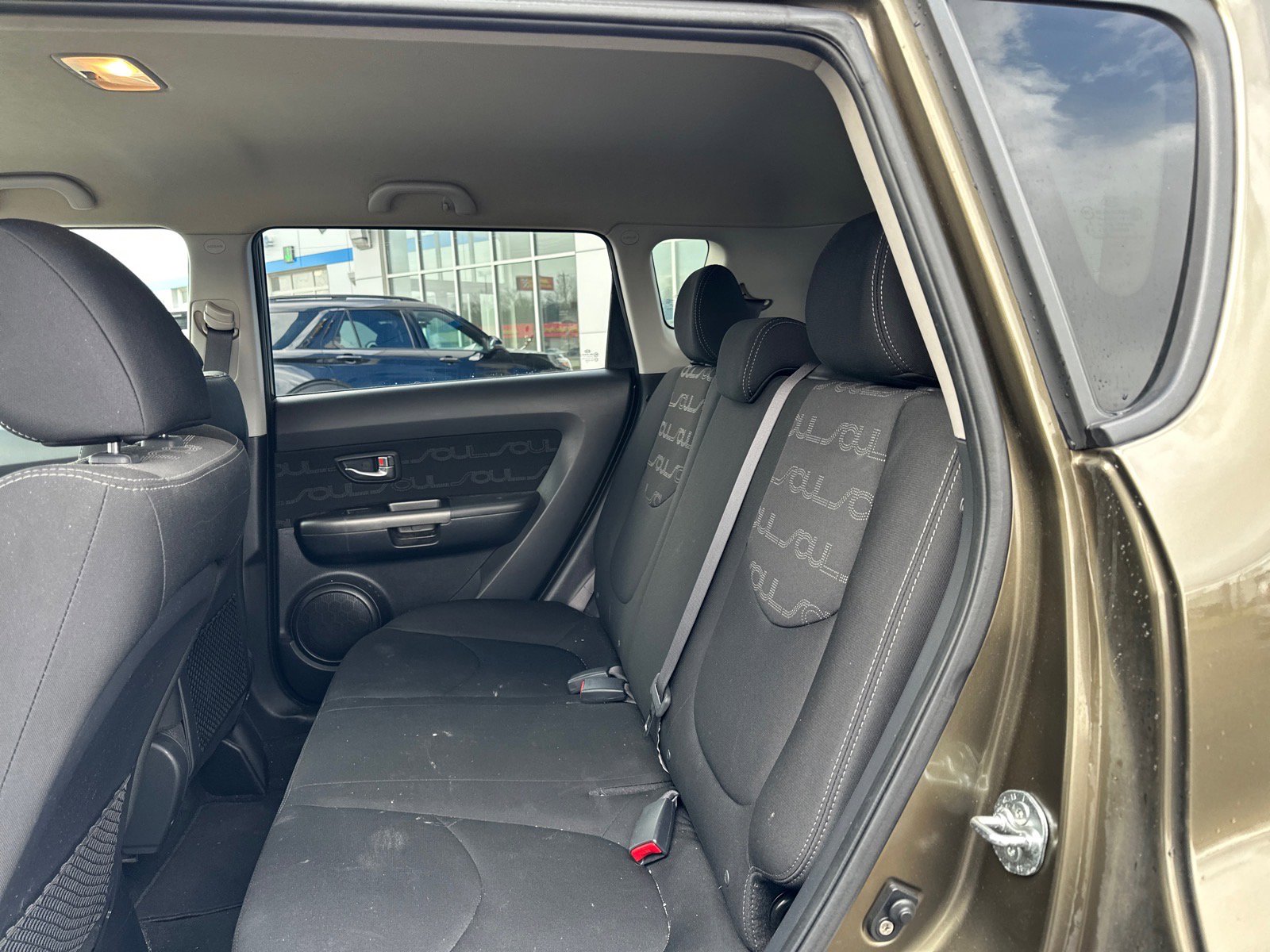 Used 2012 Kia Soul + image 12