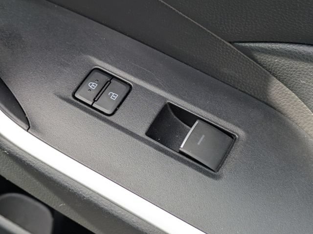 Used 2022 Toyota RAV4 XLE FWD image 34
