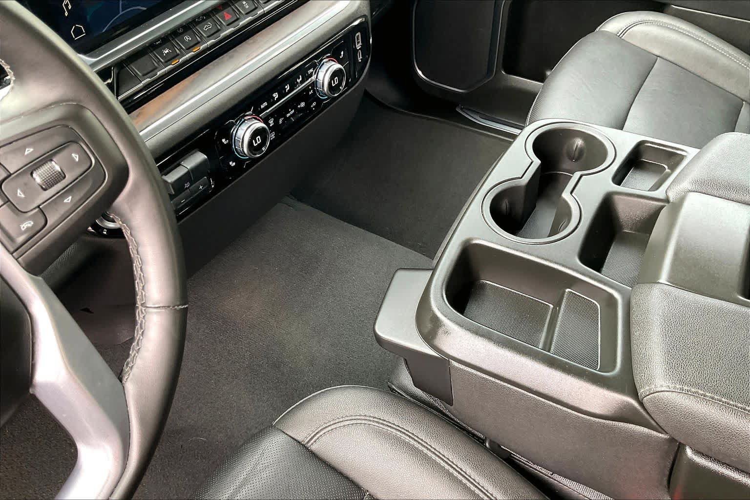 Used 2025 GMC Sierra 1500 SLT AWD/4WD image 16